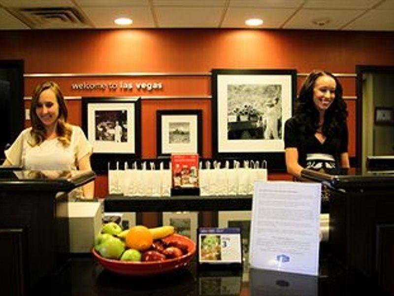 Hampton Inn & Suites Las Vegas South Buitenkant foto